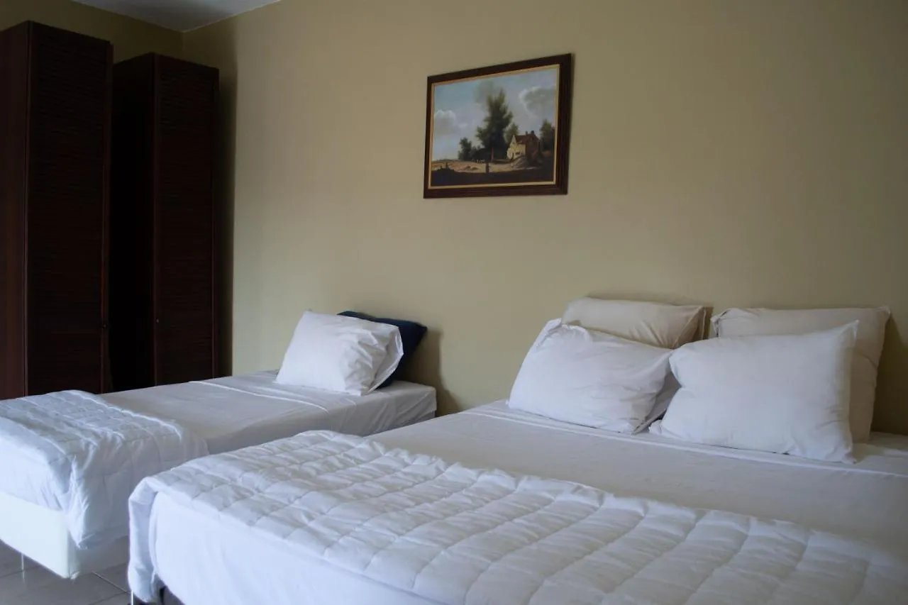 אכסניה הוסטל וילמסטאד Group Garden Getaway